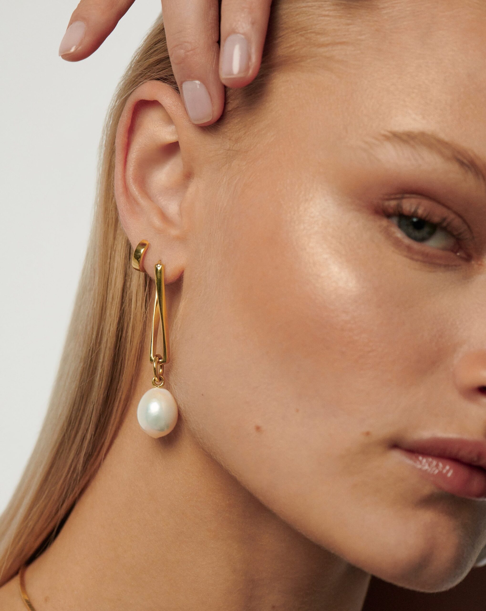 Baroque Pearl Twisted Drop Earrings | 18ct Gold Plated/Pearl - Image 2